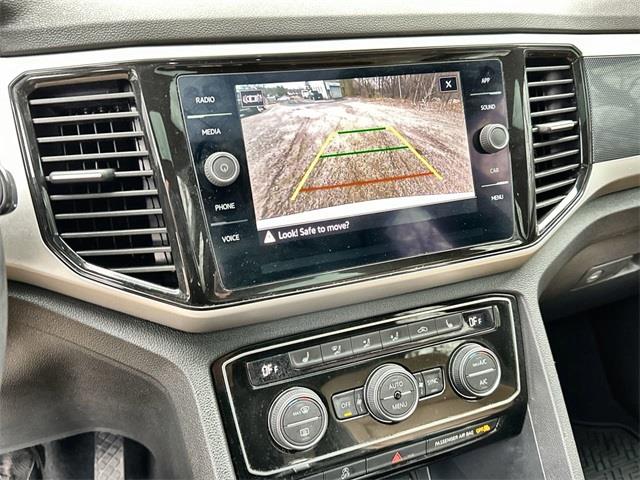 2022 Volkswagen Atlas Cross Sport 2.0T SE w/Technology photo