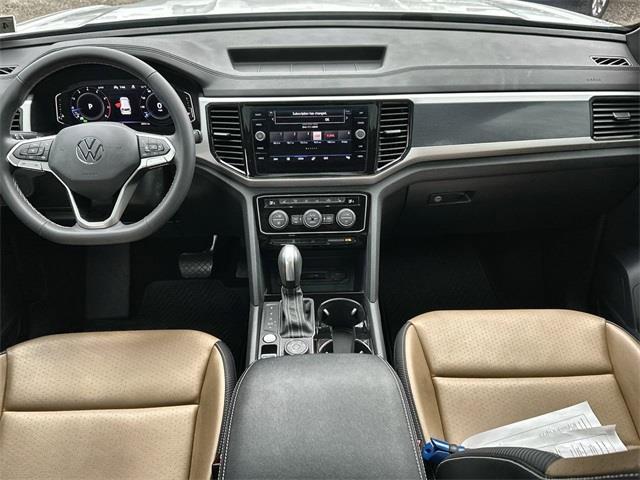 2022 Volkswagen Atlas Cross Sport 2.0T SE w/Technology photo