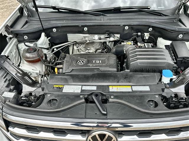 2022 Volkswagen Atlas Cross Sport 2.0T SE w/Technology photo