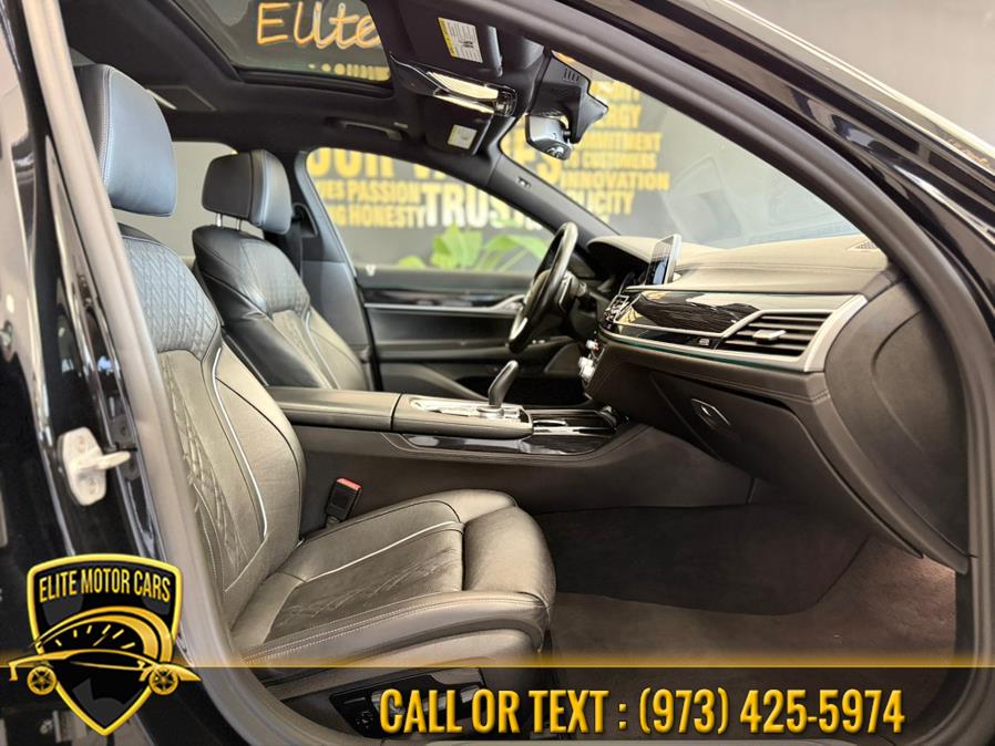 2019 BMW 7-Series 750i xDrive Sedan photo