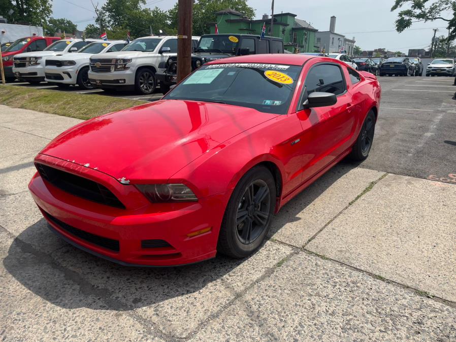 2013 Ford Mustang V6 photo