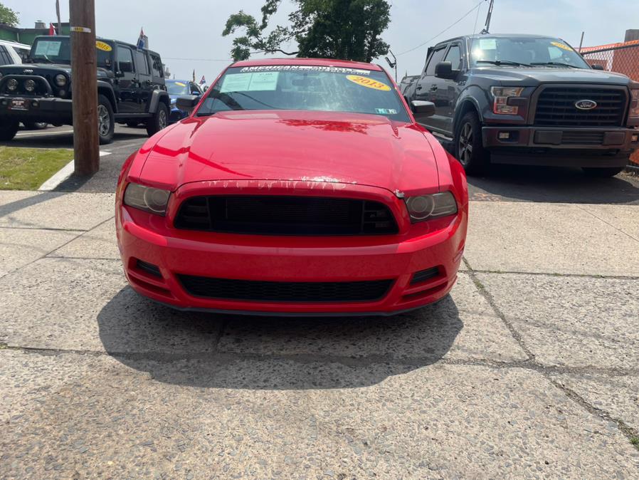 2013 Ford Mustang V6 photo