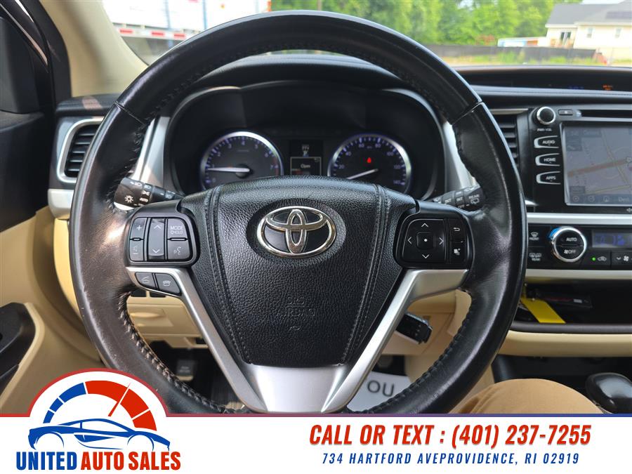 2014 Toyota Highlander XLE photo