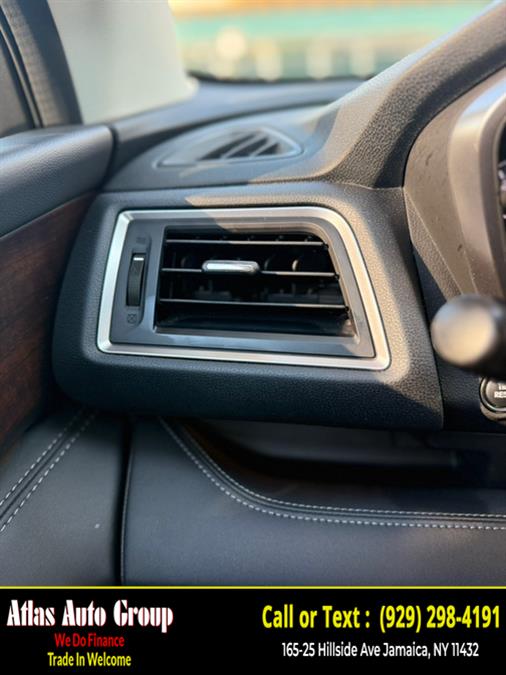 2023 Subaru Ascent Touring 7-Passenger photo