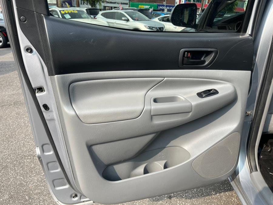 2014 Toyota Tacoma V6 photo