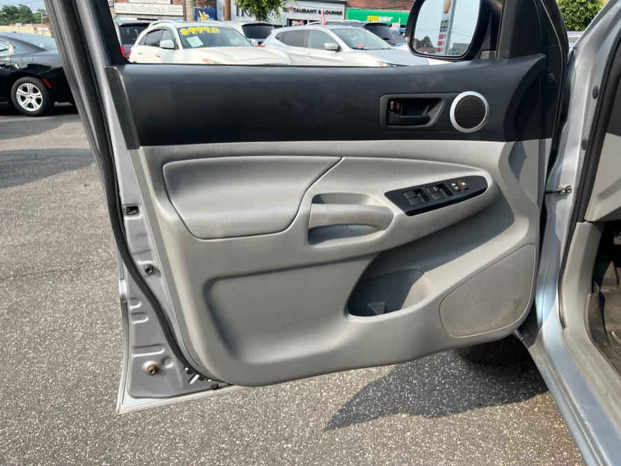 2014 Toyota Tacoma V6 photo