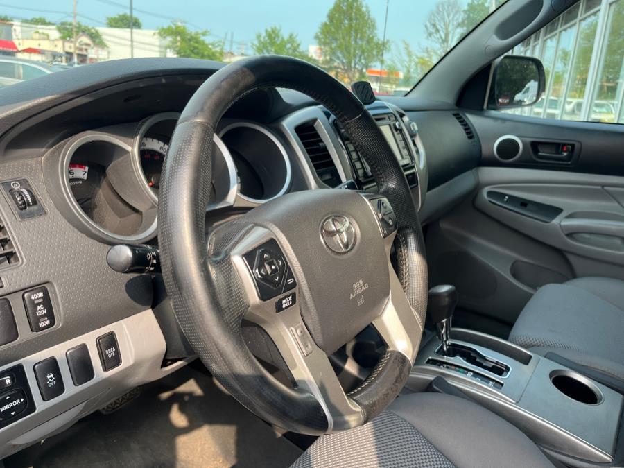 2014 Toyota Tacoma V6 photo