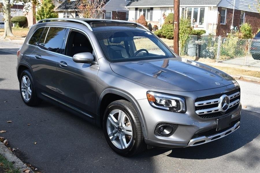 2021 Mercedes-Benz GLB GLB 250 photo