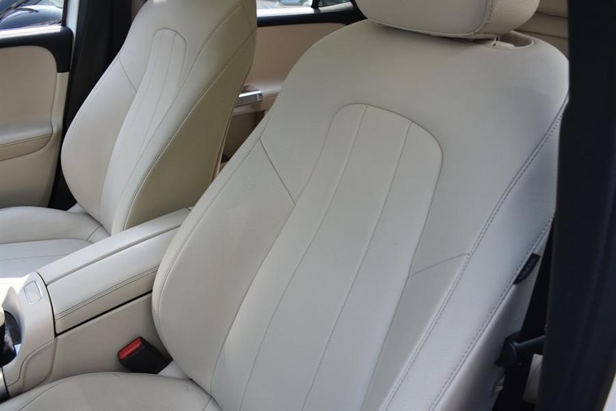 2021 Mercedes-Benz GLB GLB 250 photo