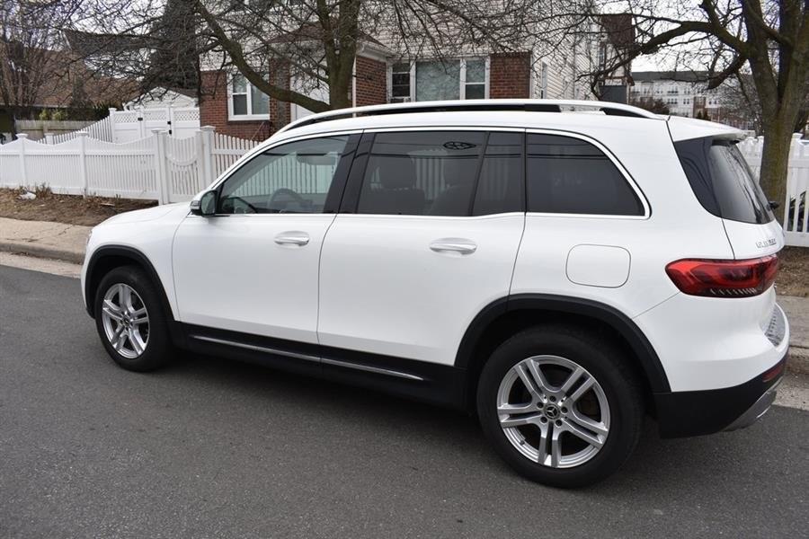 2021 Mercedes-Benz GLB GLB 250 photo