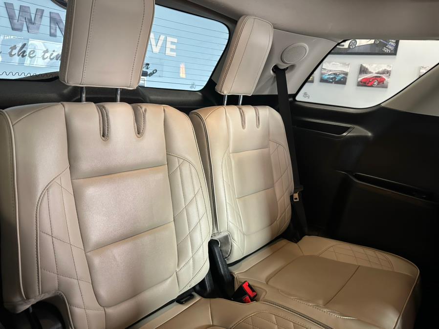 2017 Ford Explorer Platinum 4WD photo