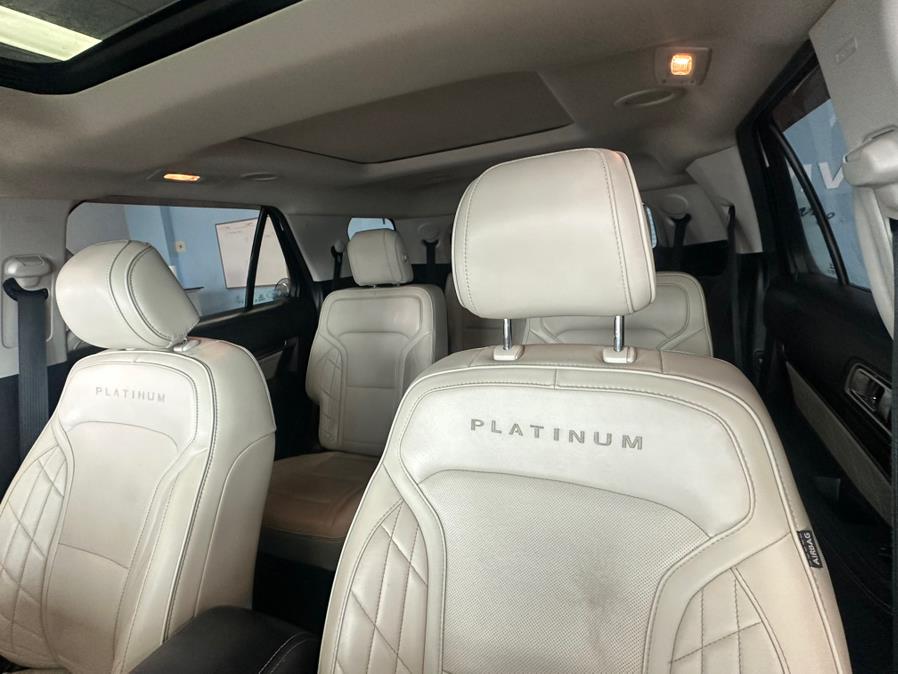 2017 Ford Explorer Platinum 4WD photo