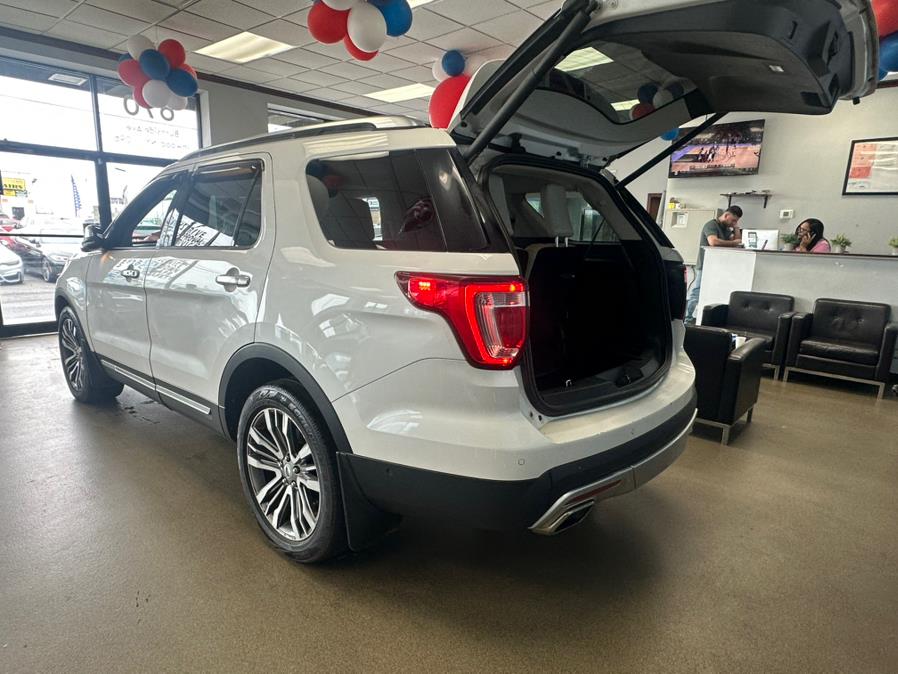 2017 Ford Explorer Platinum 4WD photo