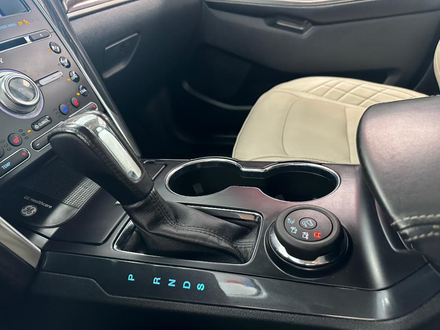 2017 Ford Explorer Platinum 4WD photo