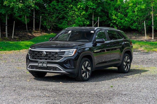2024 Volkswagen Atlas Cross Sport 2.0T SE w/Technology photo
