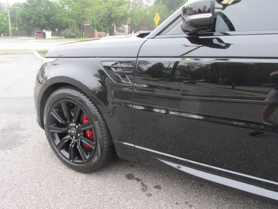 2022 Land Rover Range Rover Sport Turbo i6 MHEV HST photo