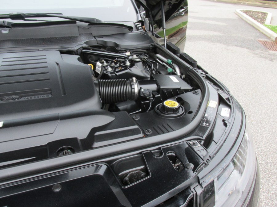 2022 Land Rover Range Rover Sport Turbo i6 MHEV HST photo
