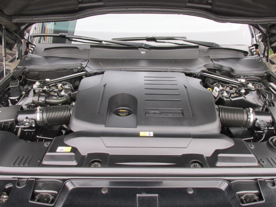 2022 Land Rover Range Rover Sport Turbo i6 MHEV HST photo