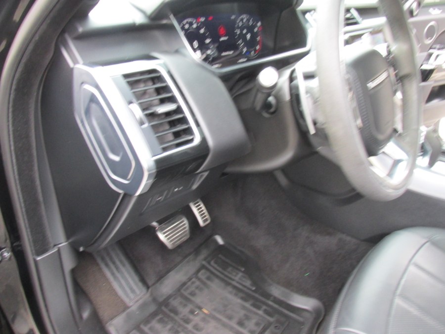 2022 Land Rover Range Rover Sport Turbo i6 MHEV HST photo