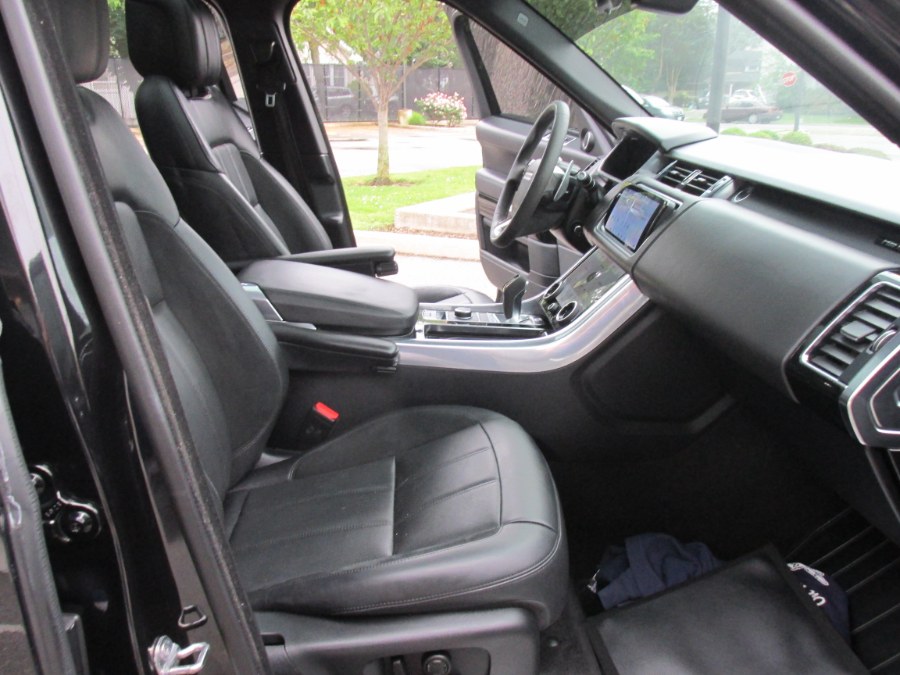 2022 Land Rover Range Rover Sport Turbo i6 MHEV HST photo