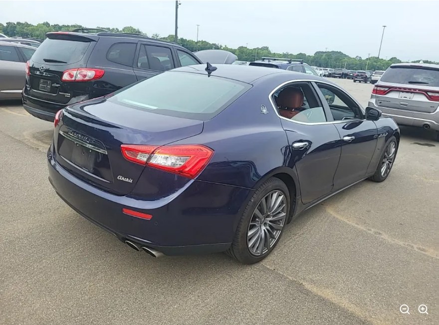 2017 Maserati Ghibli photo 4