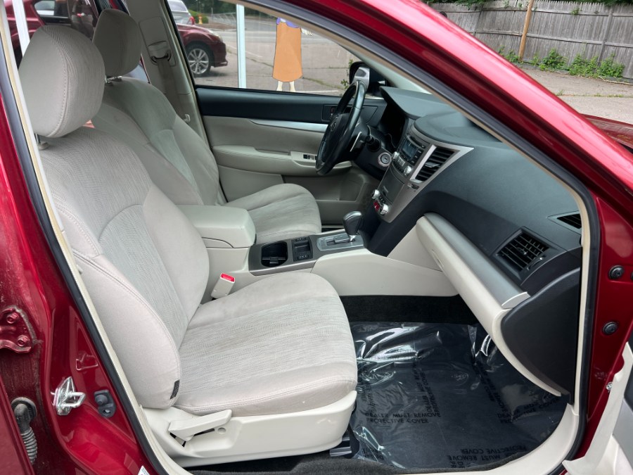 2013 Subaru Legacy 2.5i Premium photo