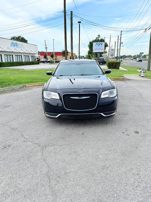2016 Chrysler 300 4dr Sdn Limited RWD photo