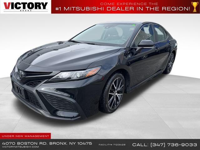 2022 Toyota Camry SE Nightshade photo