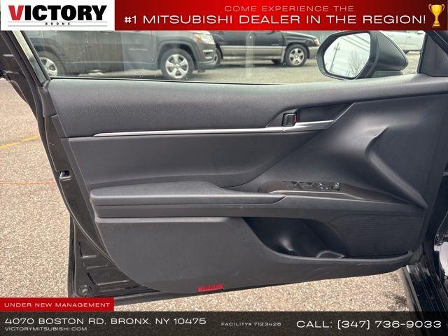 2022 Toyota Camry SE Nightshade photo