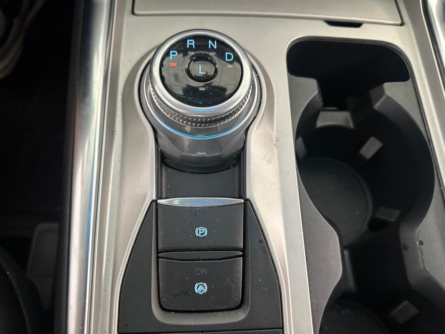 2022 Ford Explorer XLT 4WD photo