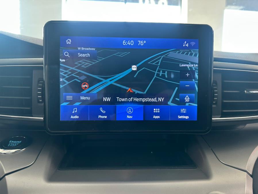 2022 Ford Explorer XLT 4WD photo