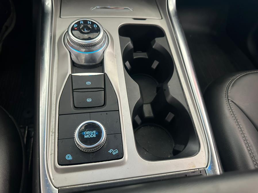 2022 Ford Explorer XLT 4WD photo