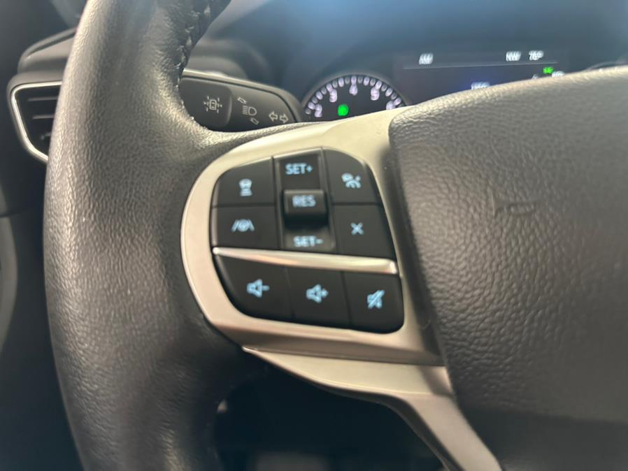 2022 Ford Explorer XLT 4WD photo