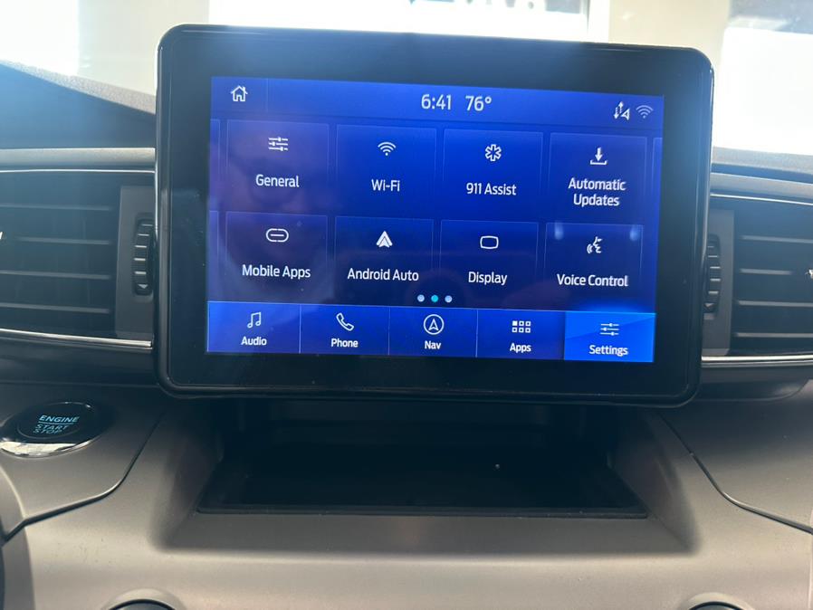 2022 Ford Explorer XLT 4WD photo