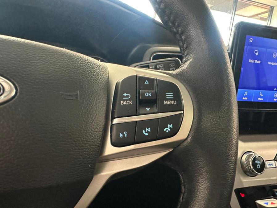2022 Ford Explorer XLT 4WD photo