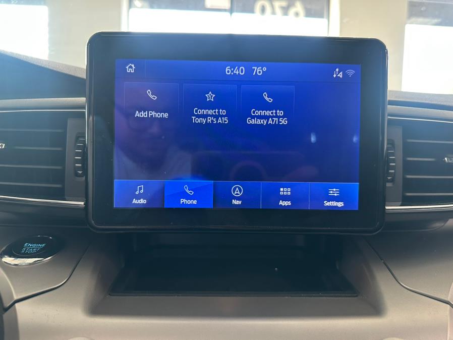 2022 Ford Explorer XLT 4WD photo