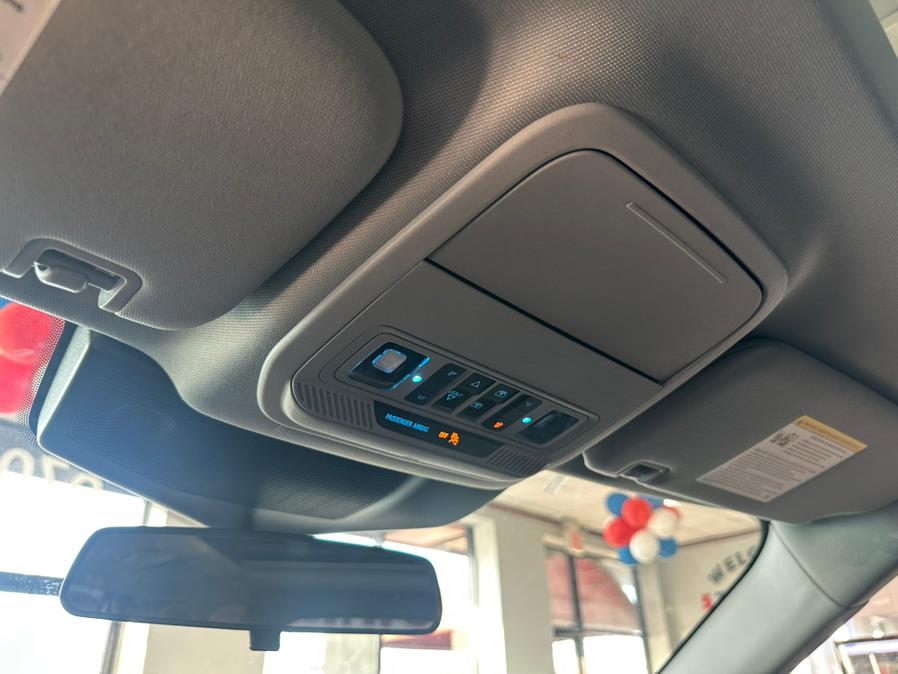 2022 Ford Explorer XLT 4WD photo