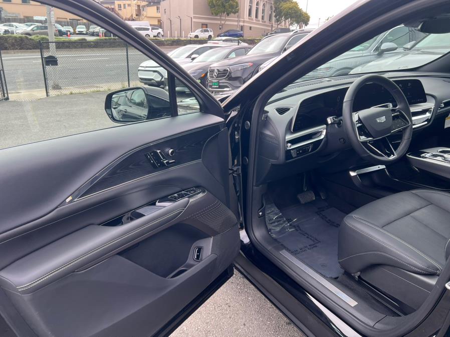 2024 Cadillac LYRIQ Luxury 450E RWD photo
