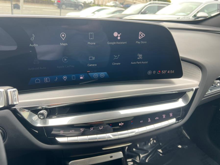 2024 Cadillac LYRIQ Luxury 450E RWD photo