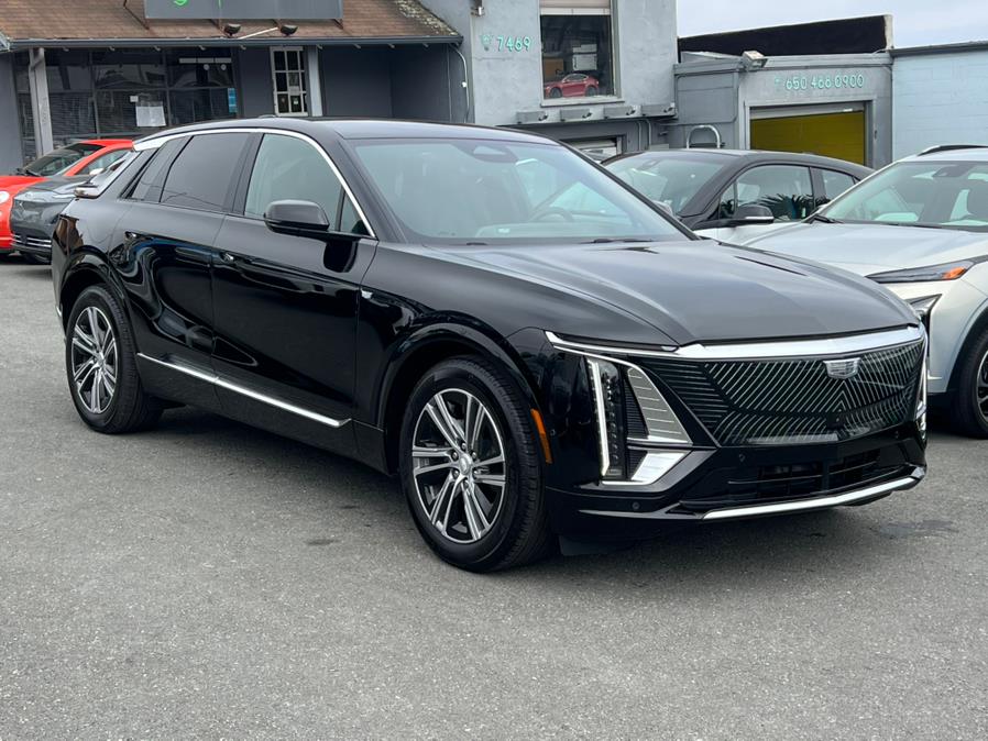 2024 Cadillac LYRIQ Luxury 450E RWD photo