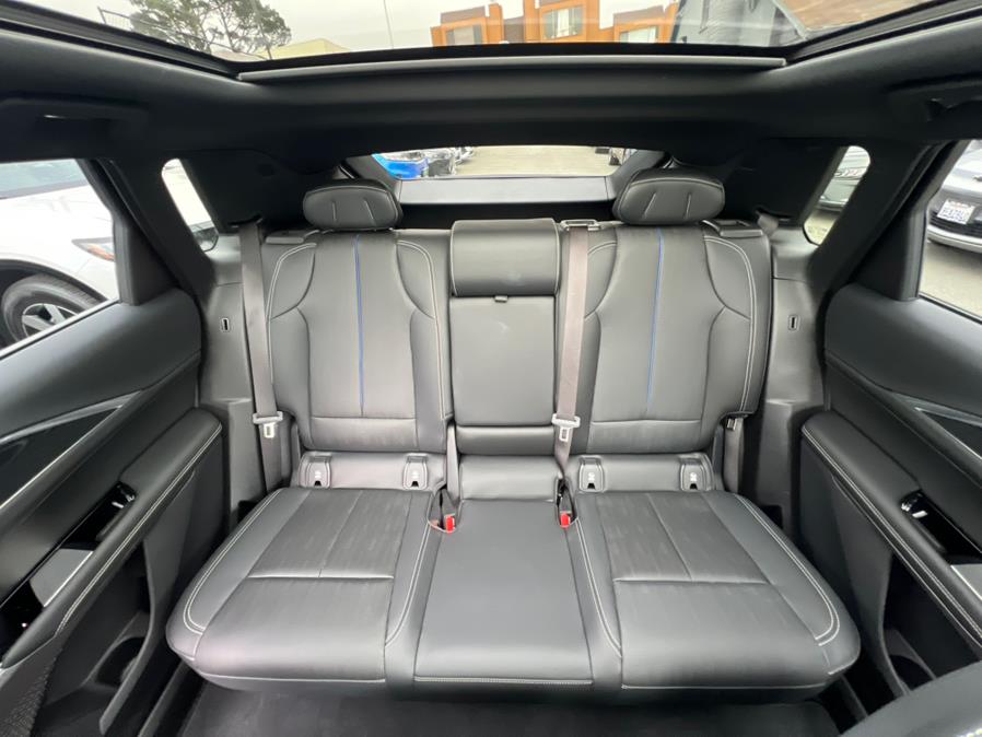 2024 Cadillac LYRIQ Luxury 450E RWD photo