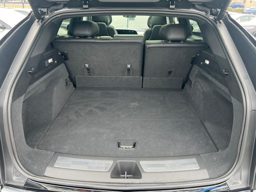 2024 Cadillac LYRIQ Luxury 450E RWD photo