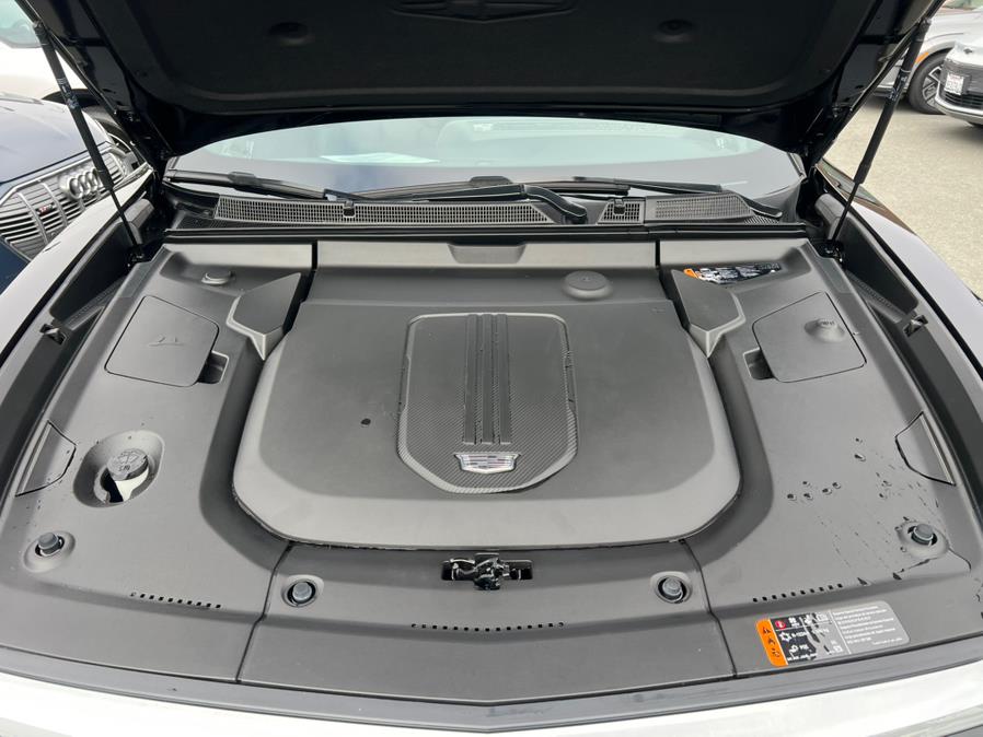 2024 Cadillac LYRIQ Luxury 450E RWD photo