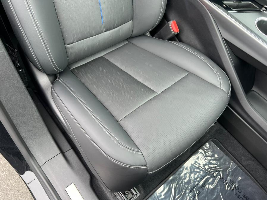 2024 Cadillac LYRIQ Luxury 450E RWD photo