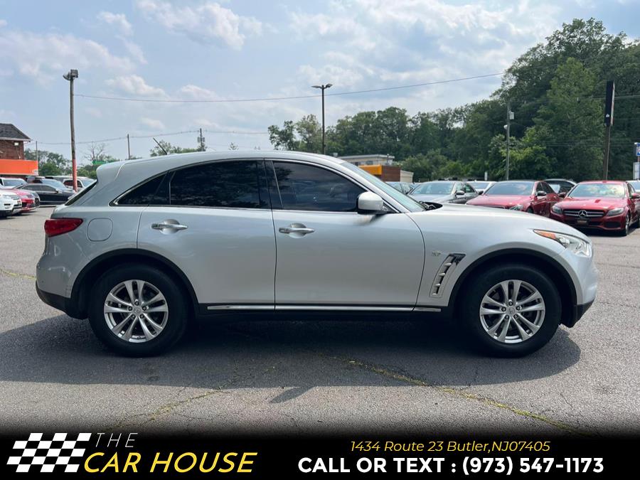 2016 Infiniti QX70 RWD 4dr photo