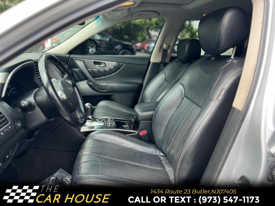 2016 Infiniti QX70 RWD 4dr photo