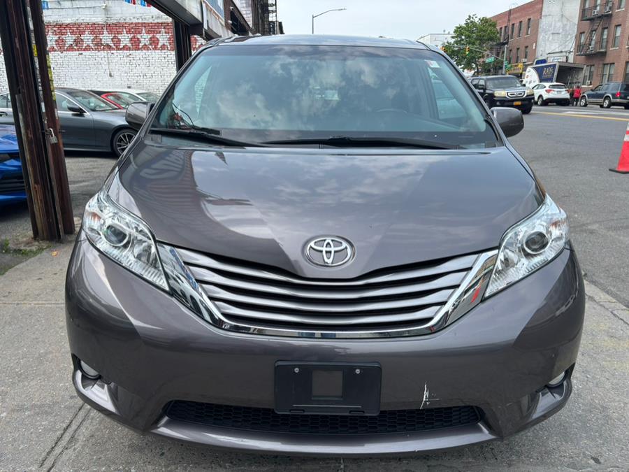 2015 Toyota Sienna 5dr 7-Pass Van XLE Premium AWD photo