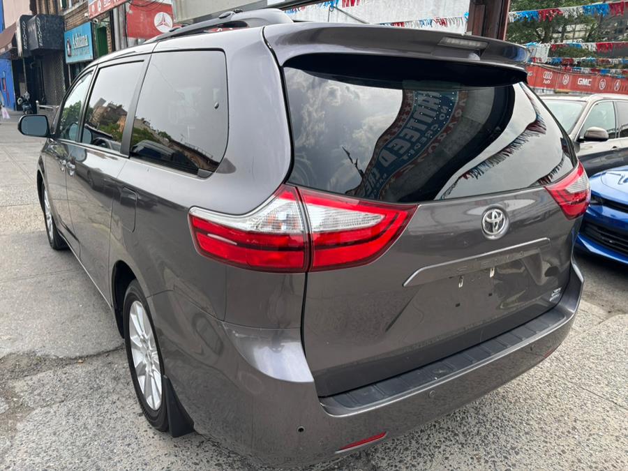 2015 Toyota Sienna 5dr 7-Pass Van XLE Premium AWD photo