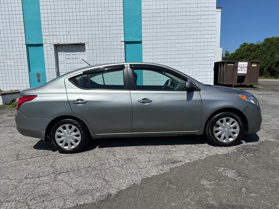2012 Nissan Versa 1.6 S