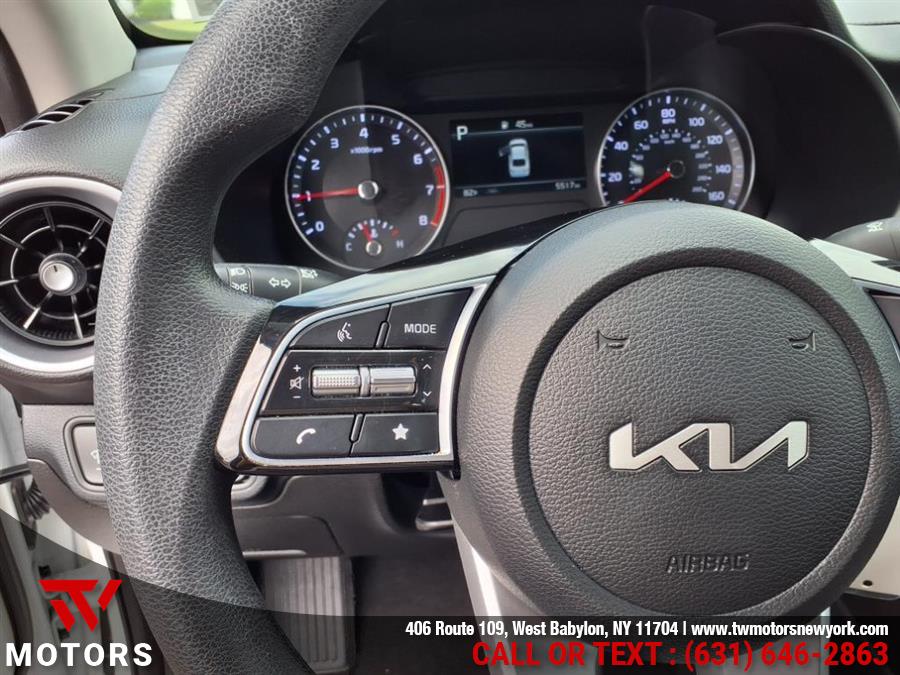 2023 Kia Forte LXS photo 18